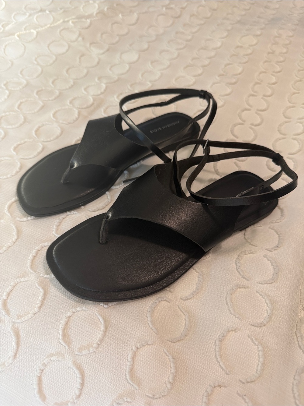 American Eagle Outfitters Black Toe-Loop Ankle-Strap Sandals